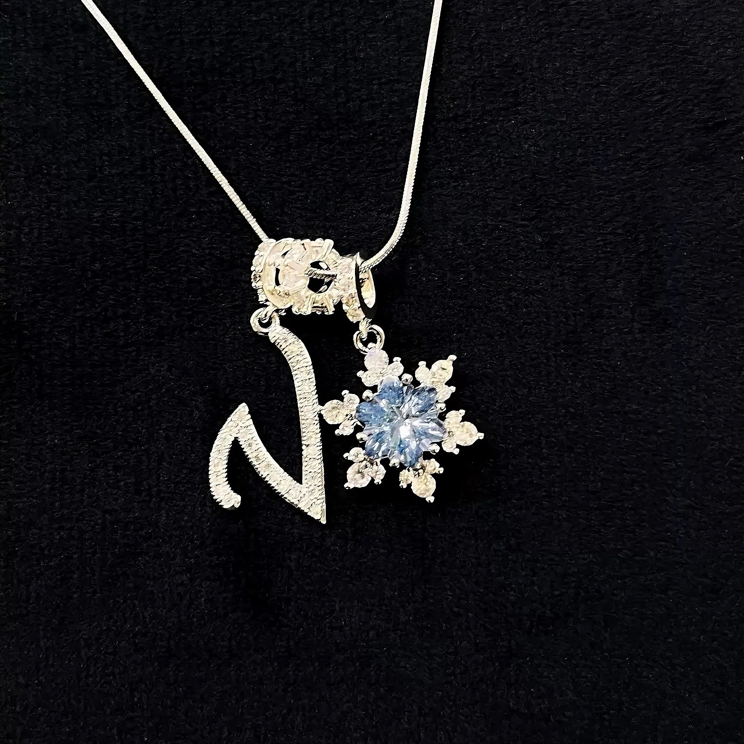 Bloom with V Necklace