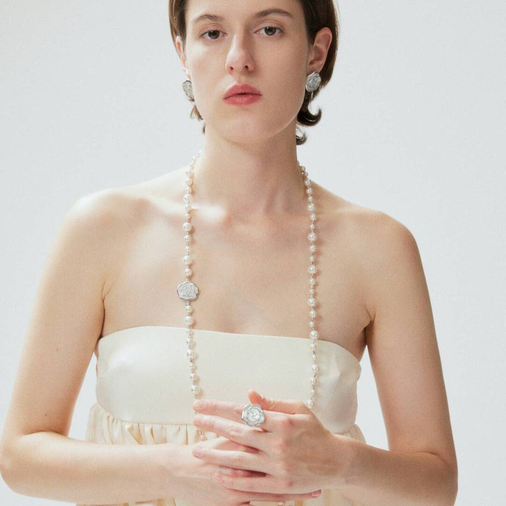 White Mother-of-Pearl Rose Pearl Long Necklace